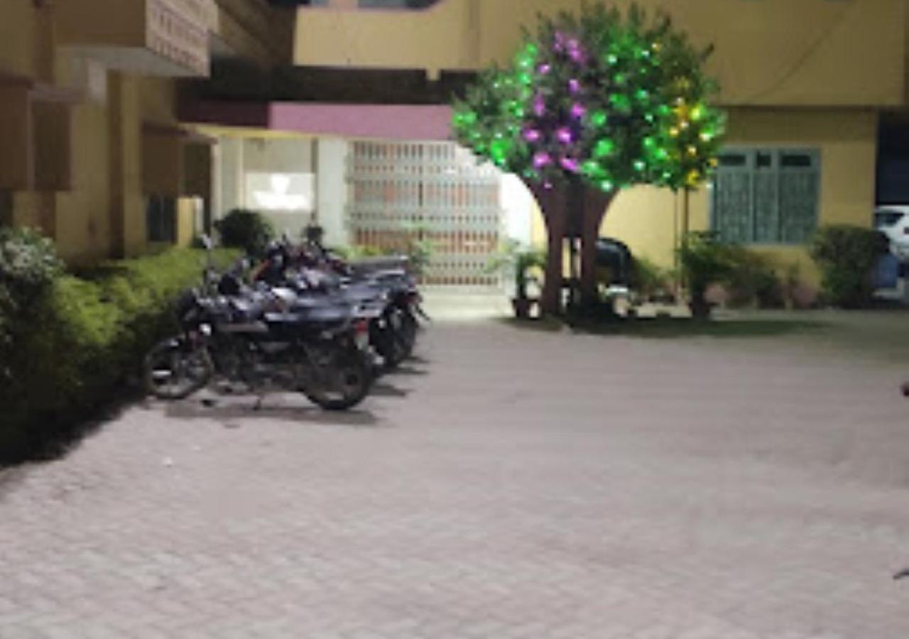 Vijieya Hotel Bihar Saharsa Kültér fotó